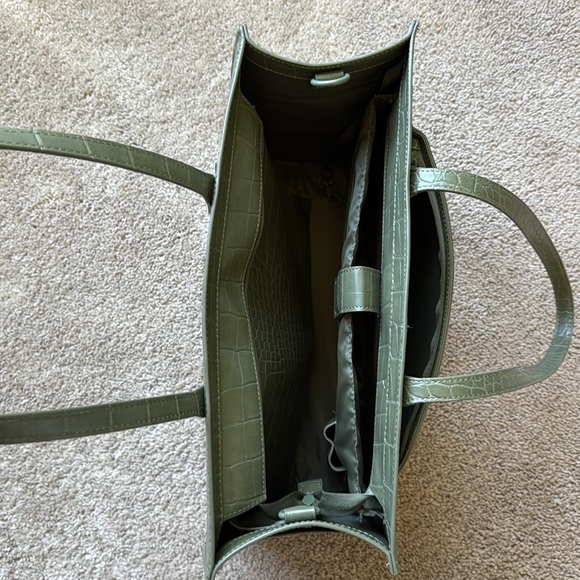 Beis Work Tote - Picture 3 of 9